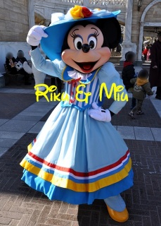 ��������������H