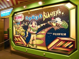 �������E�E�E�B